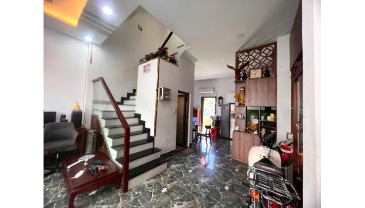 Bán Nhà 3 Tầng Mới Đẹp Hẻm Xe Hơi 56m2_5.3*10.5 Gần Vincom Lê Văn Việt  Chỉ 6.3 tỷ Hiếm Có